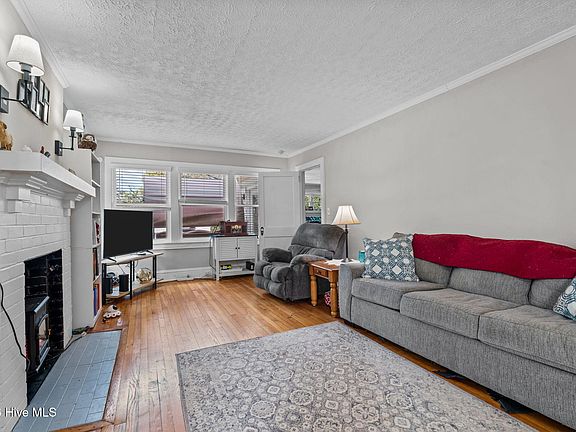 2nd image of 106 Isley Street