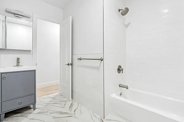 Rented by Freestone Property Group | media 13