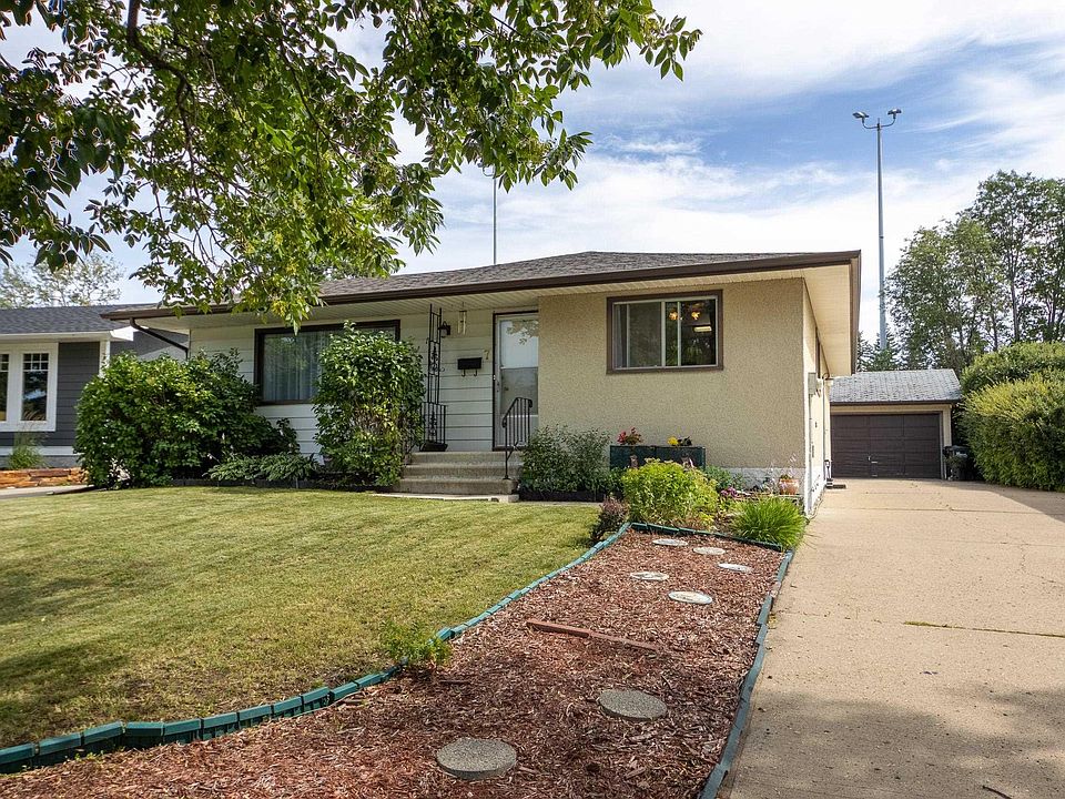 1st image of 7 Strathcona Pl