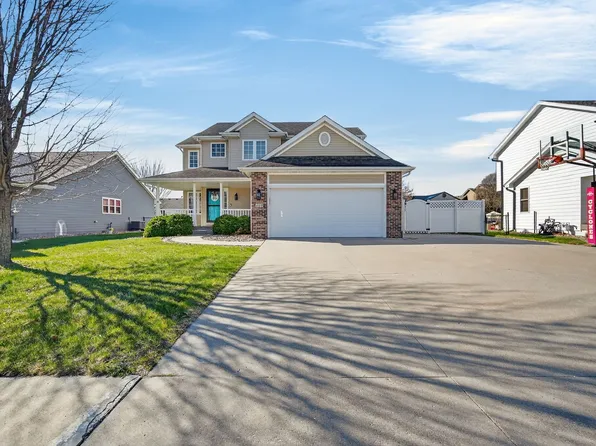 409 4th St NW, Bondurant, IA 50035