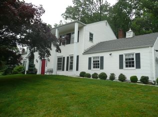 41 Fieldstone Dr, Morristown, NJ 07960
