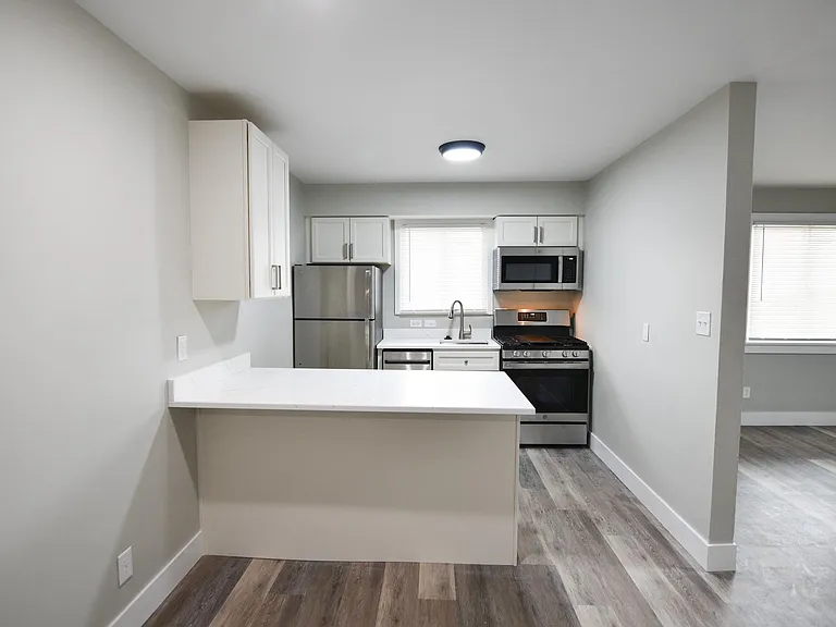 1309 Indianola Ave #C — Photo 9