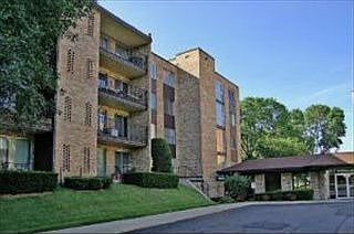 5th image of 1103 S Hunt Club Dr APT 317