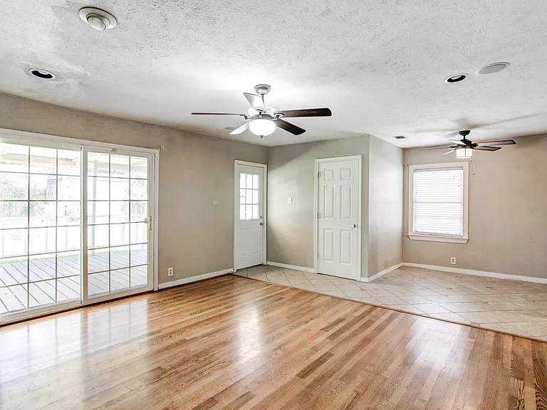 8713 Diceman Dr — Photo 6