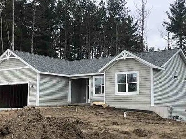 1867 Pine Blf, Hastings, MI 49058