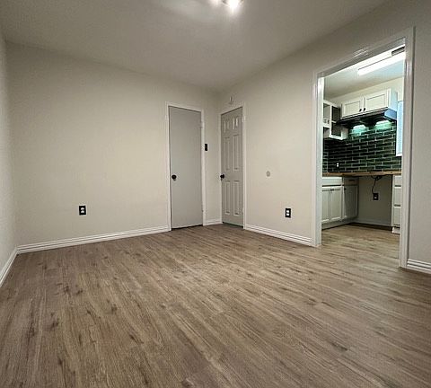 3rd image of 1109 N Crawford St #D