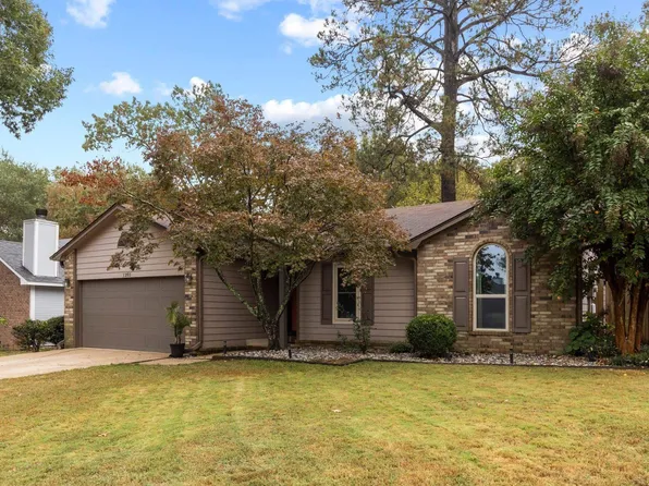 1203 Edgewood Dr, Bryant, AR 72022