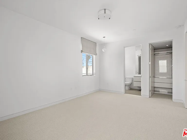 1217 Cabrillo Ave — Photo 36