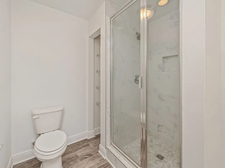 146 Crossing Lane F Santa — Photo 21