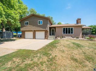 3312 S Bingen Ave, Sioux Falls, SD 57110