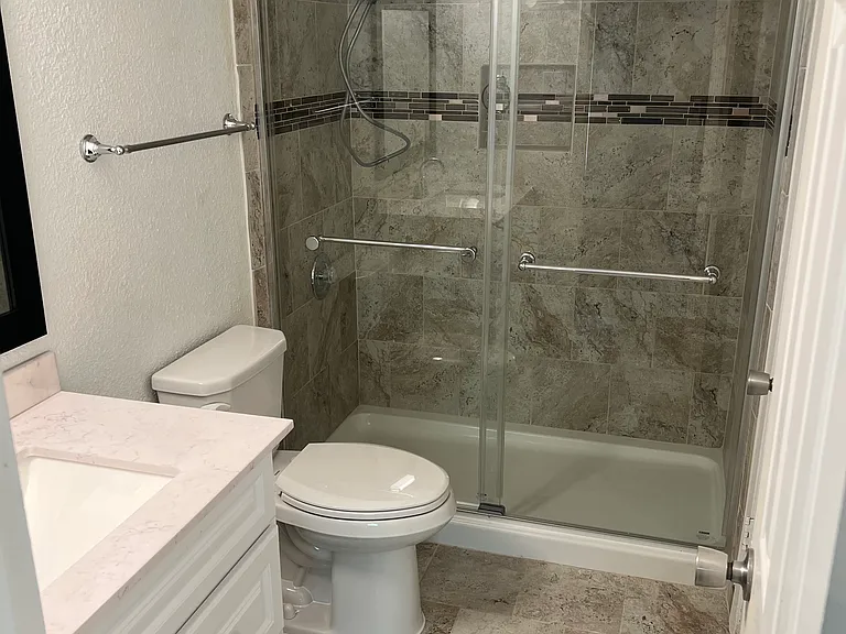 Wolfe Run Apartments — Photo 33