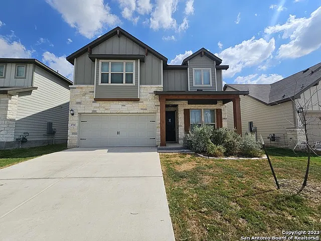 4 bed, 2.5 bath, 2395 sqft, $2,200 — Photo 1