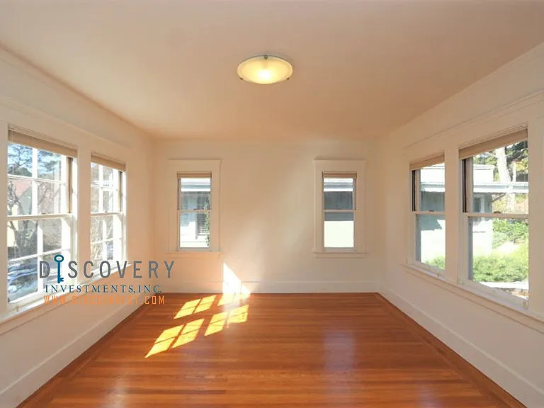812 Trestle Glen Rd — Photo 13