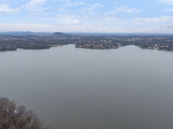 66th image of 442 Lakeview Cir