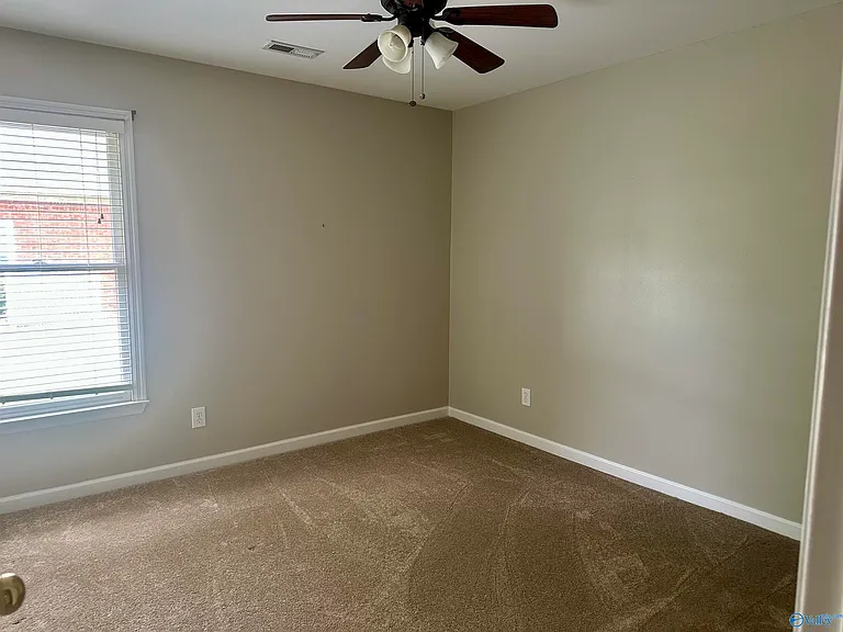 2623 Quarter Ln SE — Photo 12