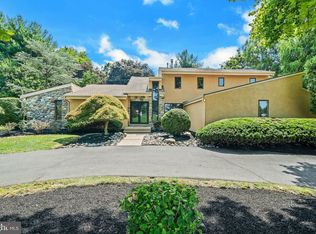 468 Long Ln, Huntingdon Valley, PA 19006