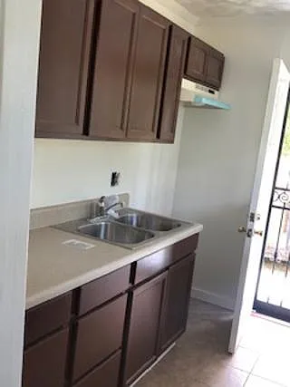2614 Moton Cir — Photo 6