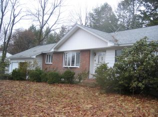 32 Shadow Lawn Dr, Leominster, MA 01453