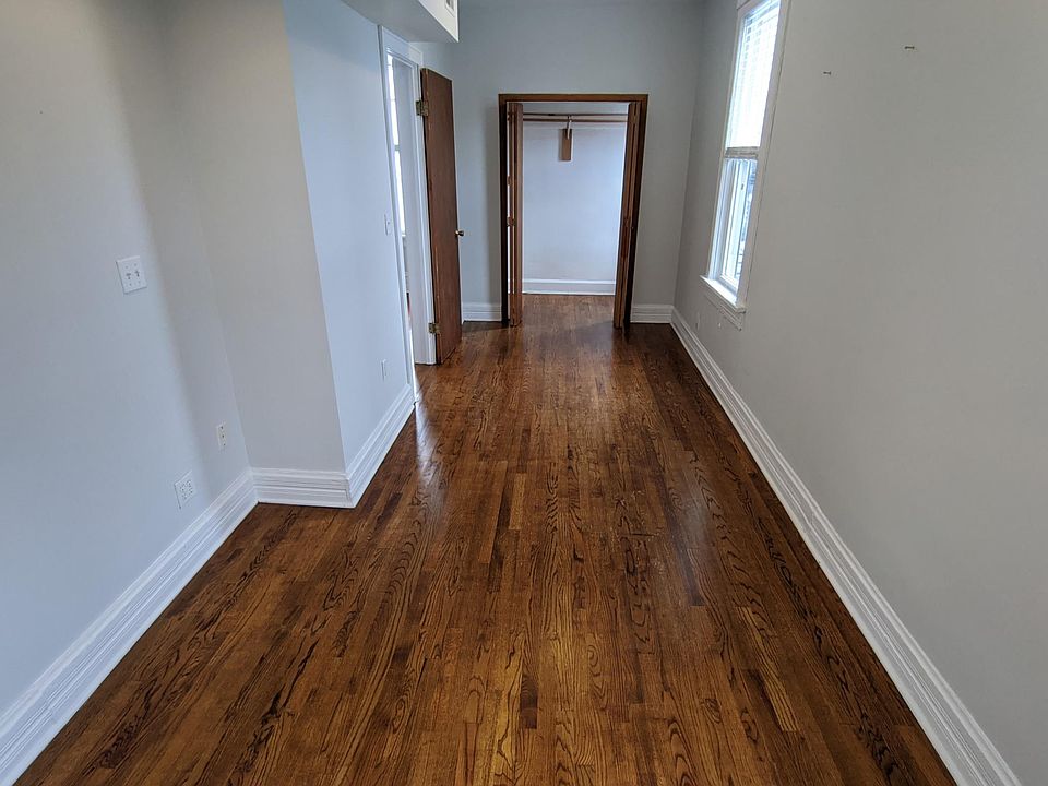 1st image of 3042 N Leavitt St Rear 2
