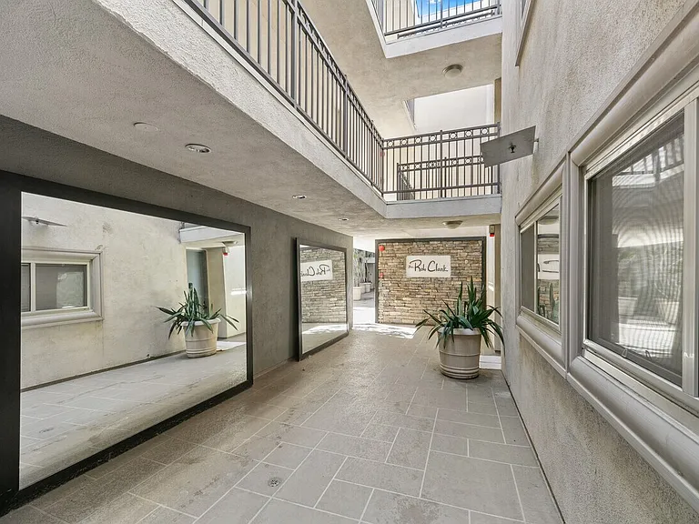 141 S Clark Dr #101 — Photo 21