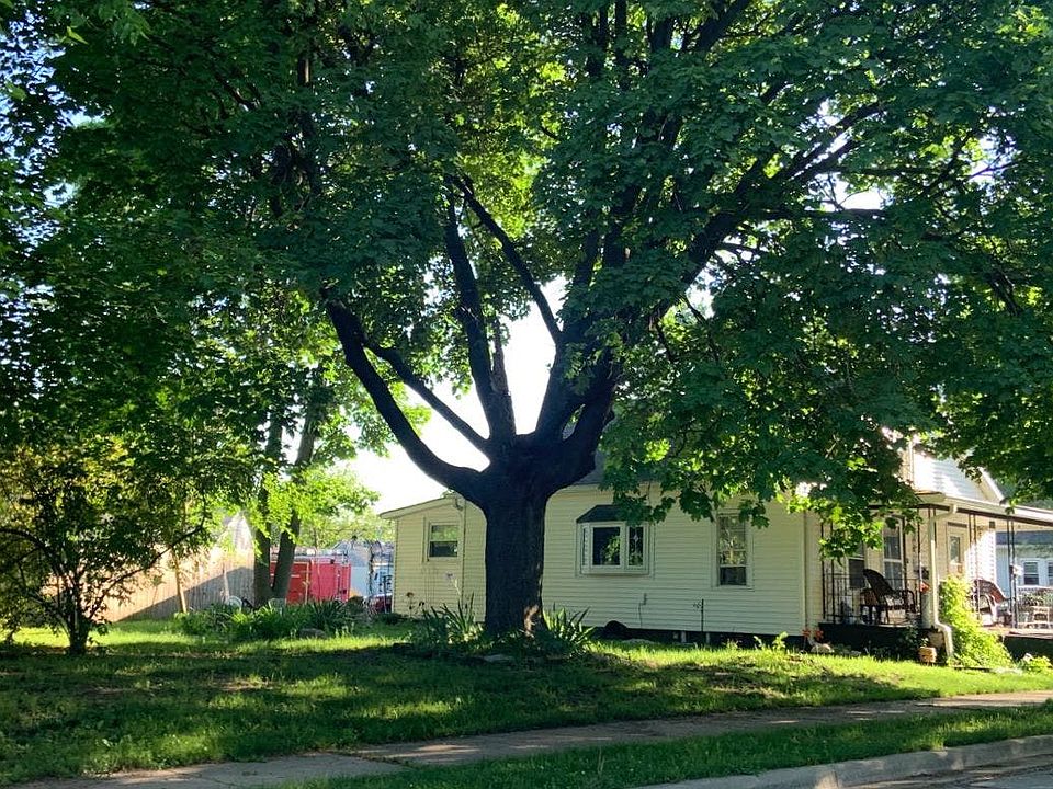 2nd image of 1914 Stillwell St