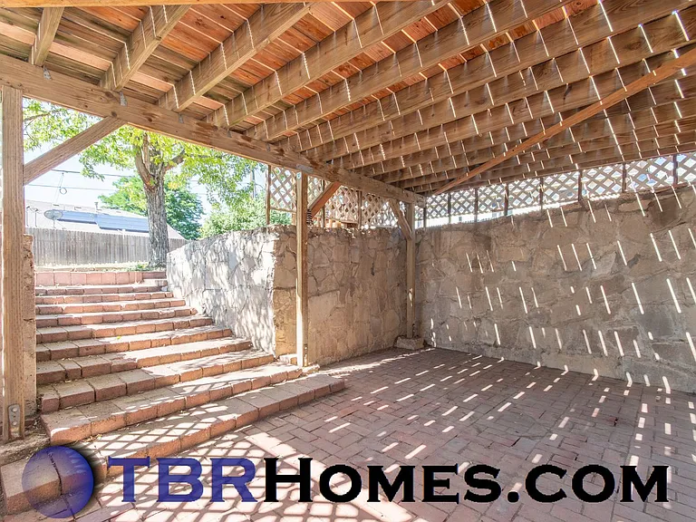 2340 W Harvard Ave — Photo 21