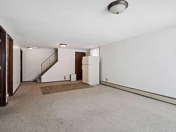 4th image of 1756 Hamline Ave N