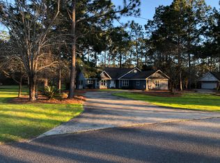 15 Pine Forest Dr, Jesup, GA 31546