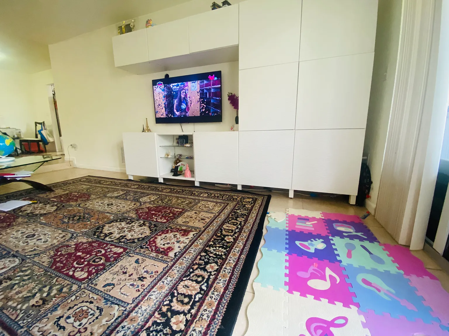 1 bed, 800 sqft, $2,100 — Photo 2