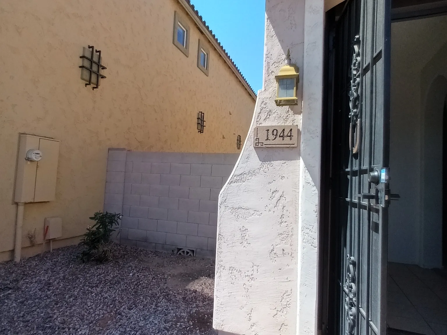 N 77th Gln, Phoenix — Photo 3