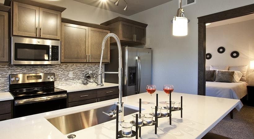 2BR, 2.5BA -744 SF