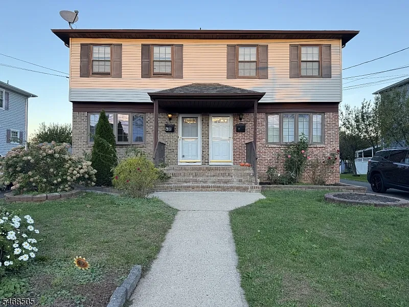 48 Anderson St