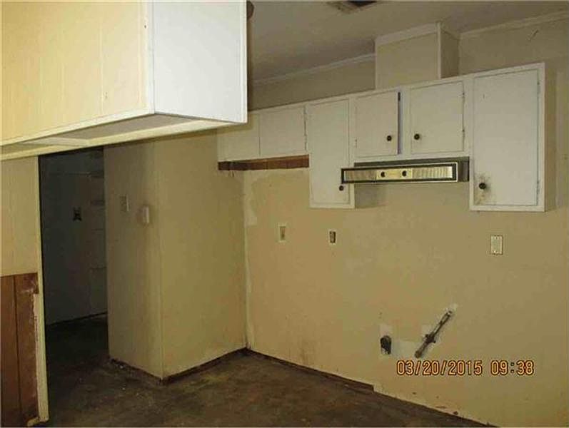 2nd image of 792 Holly Hills Dr