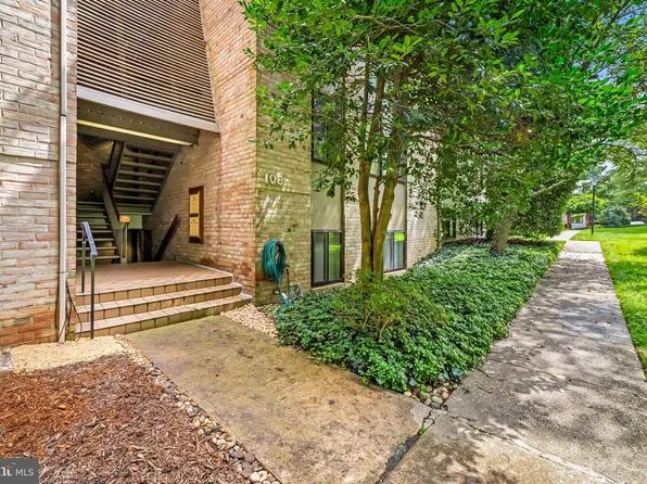 108 Cross Keys Rd #R108d, Baltimore, MD 21210