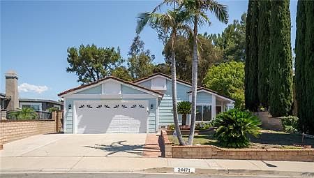 3rd image of 24471 Rockbury Dr