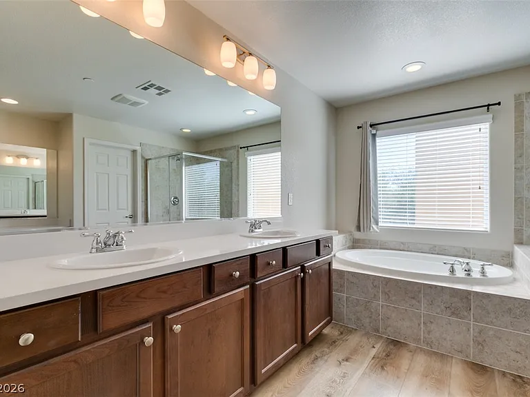 2884 Green Falls Ave — Photo 34