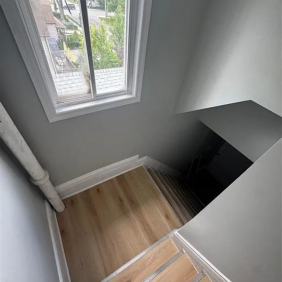 945 Wellington Ave #7 — Photo 15