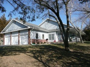 2760 Bent Tree Rd, Manhattan, KS 66502
