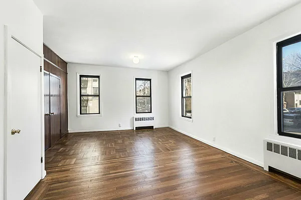 Rented by Keller Williams NYC | media 29