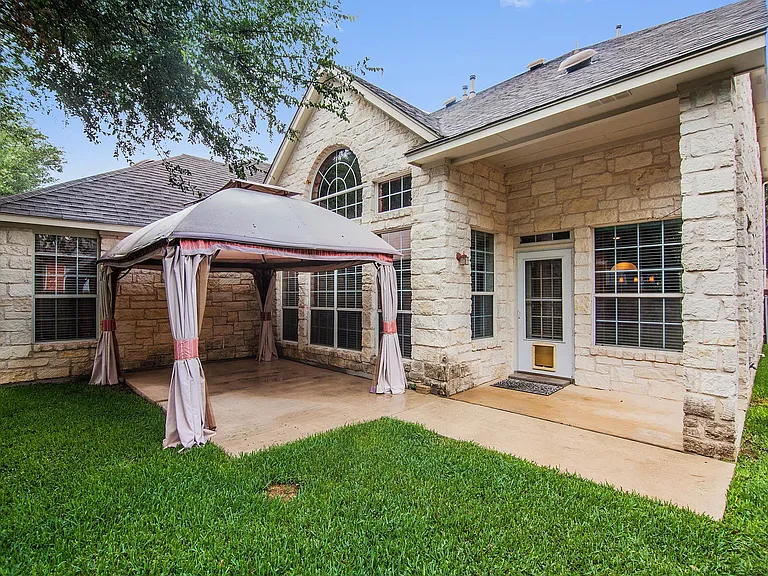 2412 Arbor Dr — Photo 32