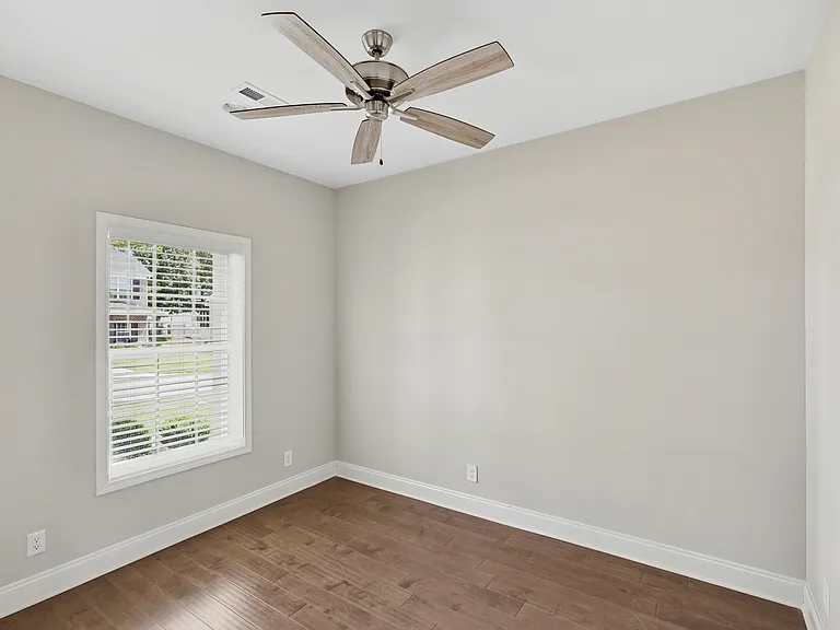 2429 Union Pointe Ln — Photo 4