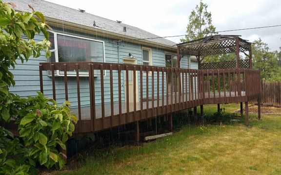 5th image of 422 S 11th St