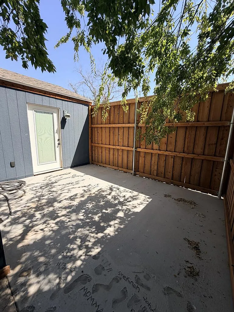 1 bed, 1.0 bath, 926 sqft, $1,700 — Photo 4