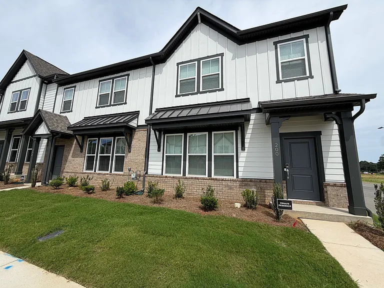 200 Silver Fleet Dr — Photo 2