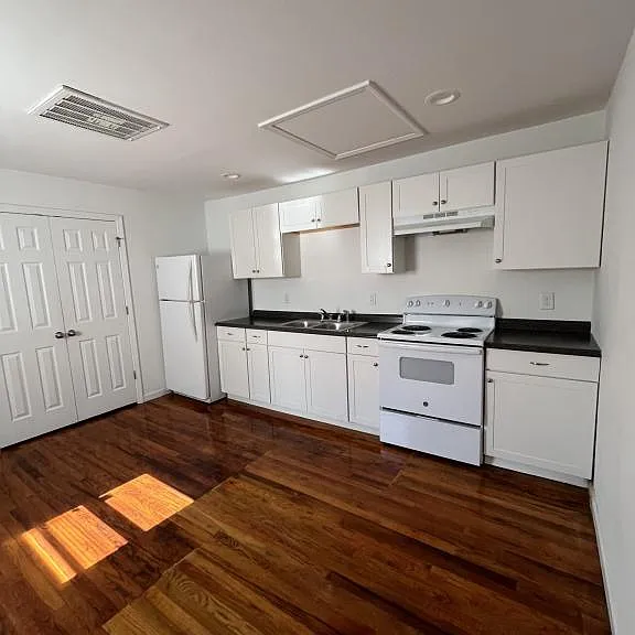 205B Mitchell Ave — Photo 4