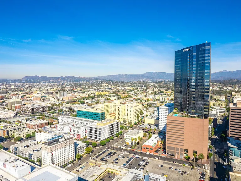 1100 Wilshire Blvd #3309 — Photo 38
