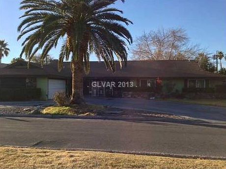2nd image of 3805 Fairway Cir