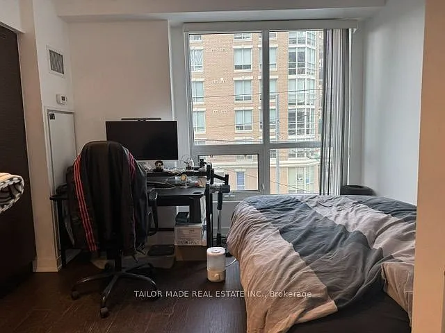 1030 King St W #209 — Photo 8