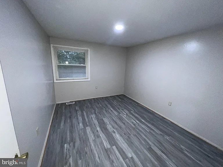 217 Haverhill Rd — Photo 16