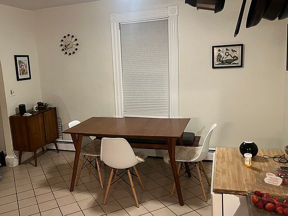 4th image of 159 Richards Ave #2